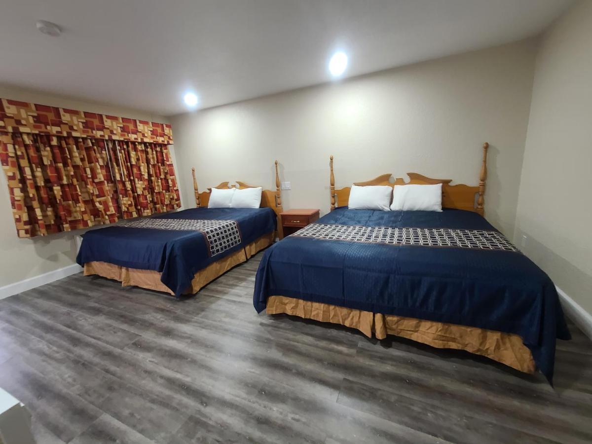 Majestic Inn & Suites เคลมัทฟอลส์ ภายนอก รูปภาพ